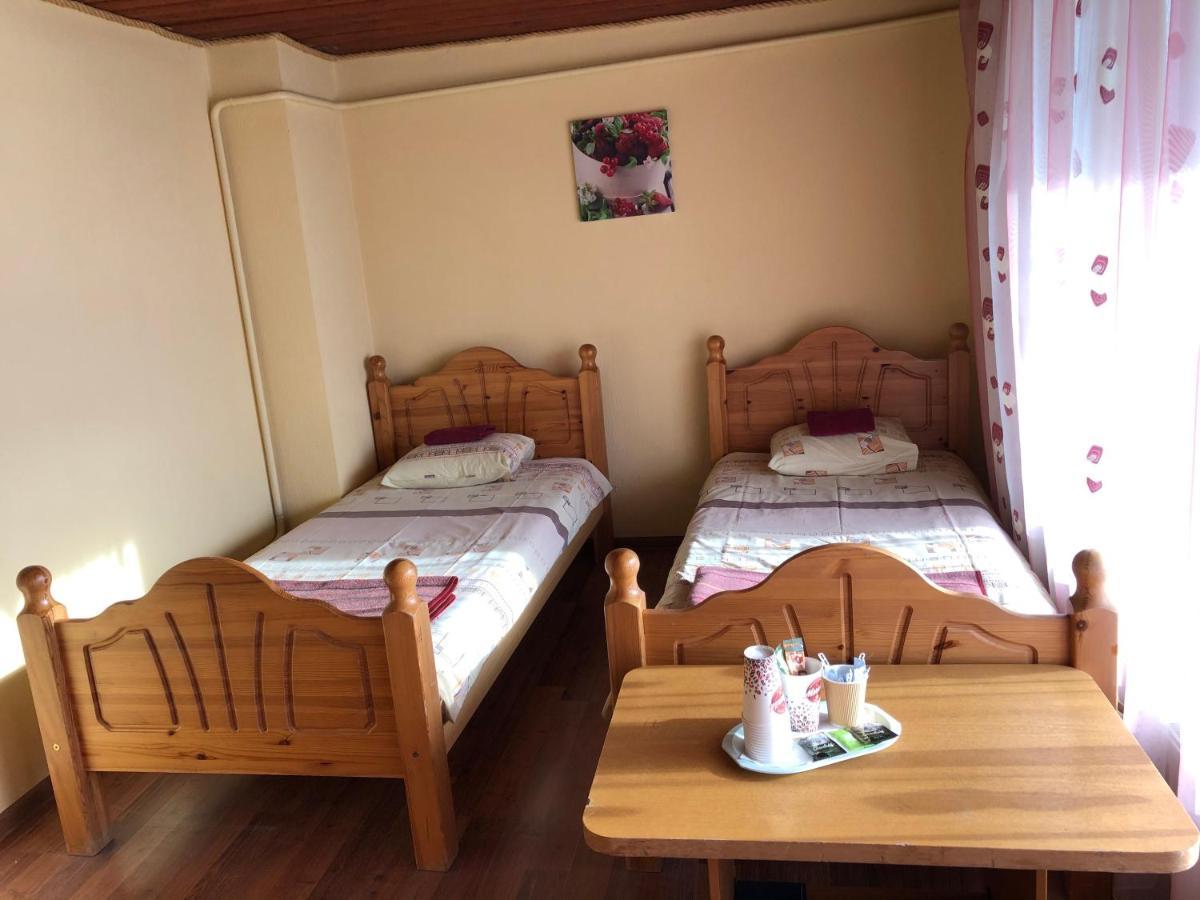 Hotel Silmaci Launkalne Exteriér fotografie